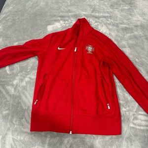 Portugal nike World Cup sweater,comfortable to wear,worn a few times.